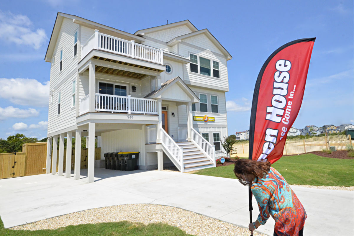 How to host a successful open house on the Outer Banks SAGA