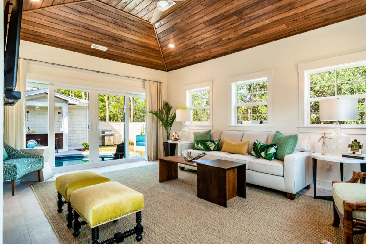 Courtyard Renfred plan model home living room Water_Oak_outer banks by SAGA