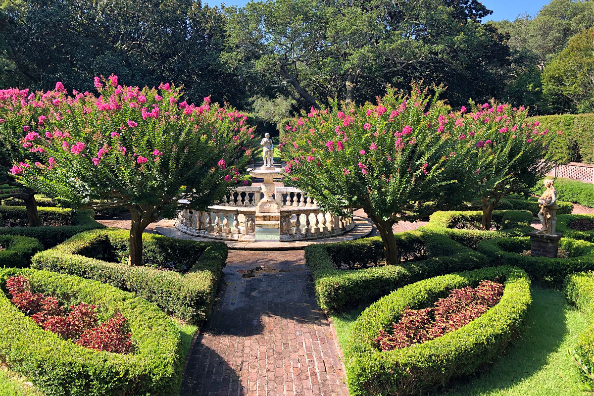 Elizabethan Gardens worth your visit SAGA pet friendly outer banks 3