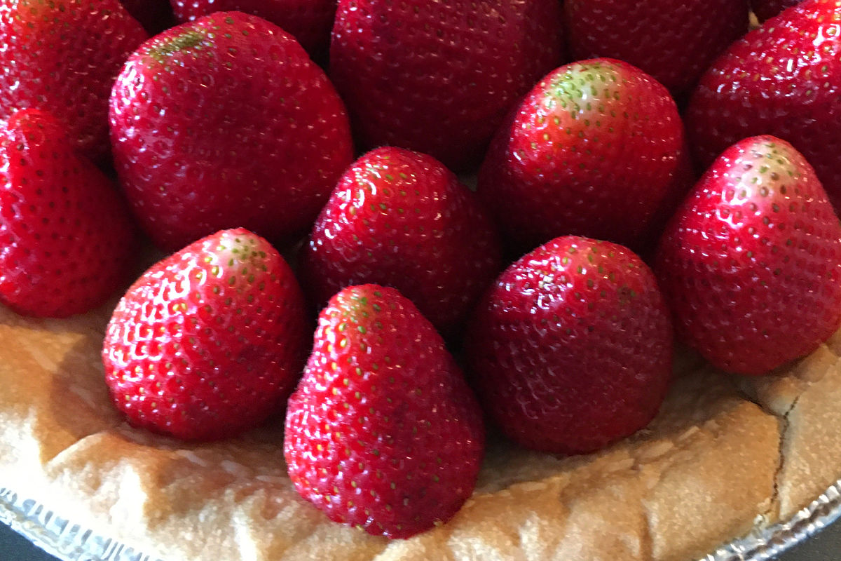 fresh strawberry pie placement