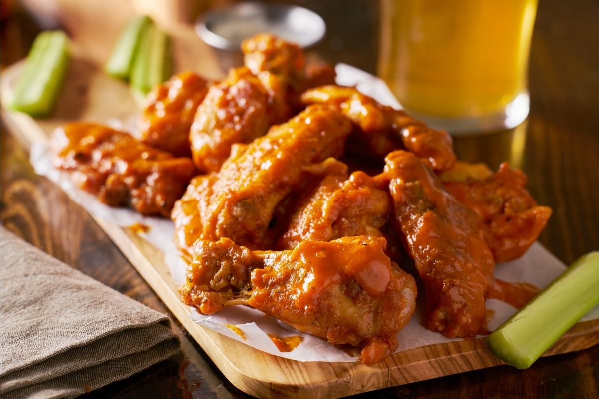 honey sriracha wings